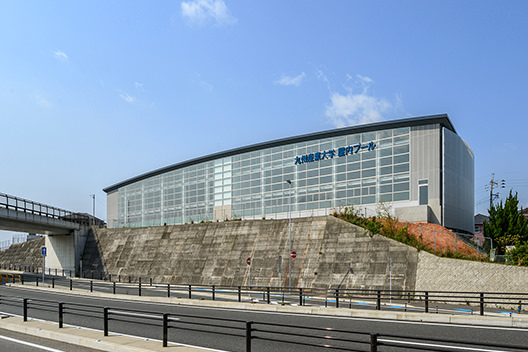 九州産業大学屋内プール