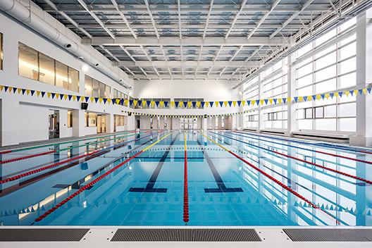 九州産業大学屋内プール