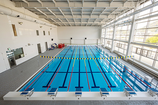 九州産業大学屋内プール